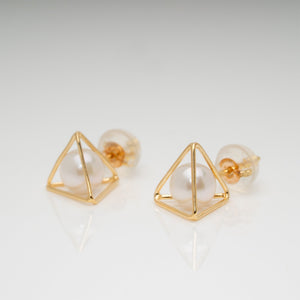 Ku（空） Akoya Pearl Earrings - 18K Yellow Gold, 5mm White Rose Pearls, Handcrafted in Kofu, Japan