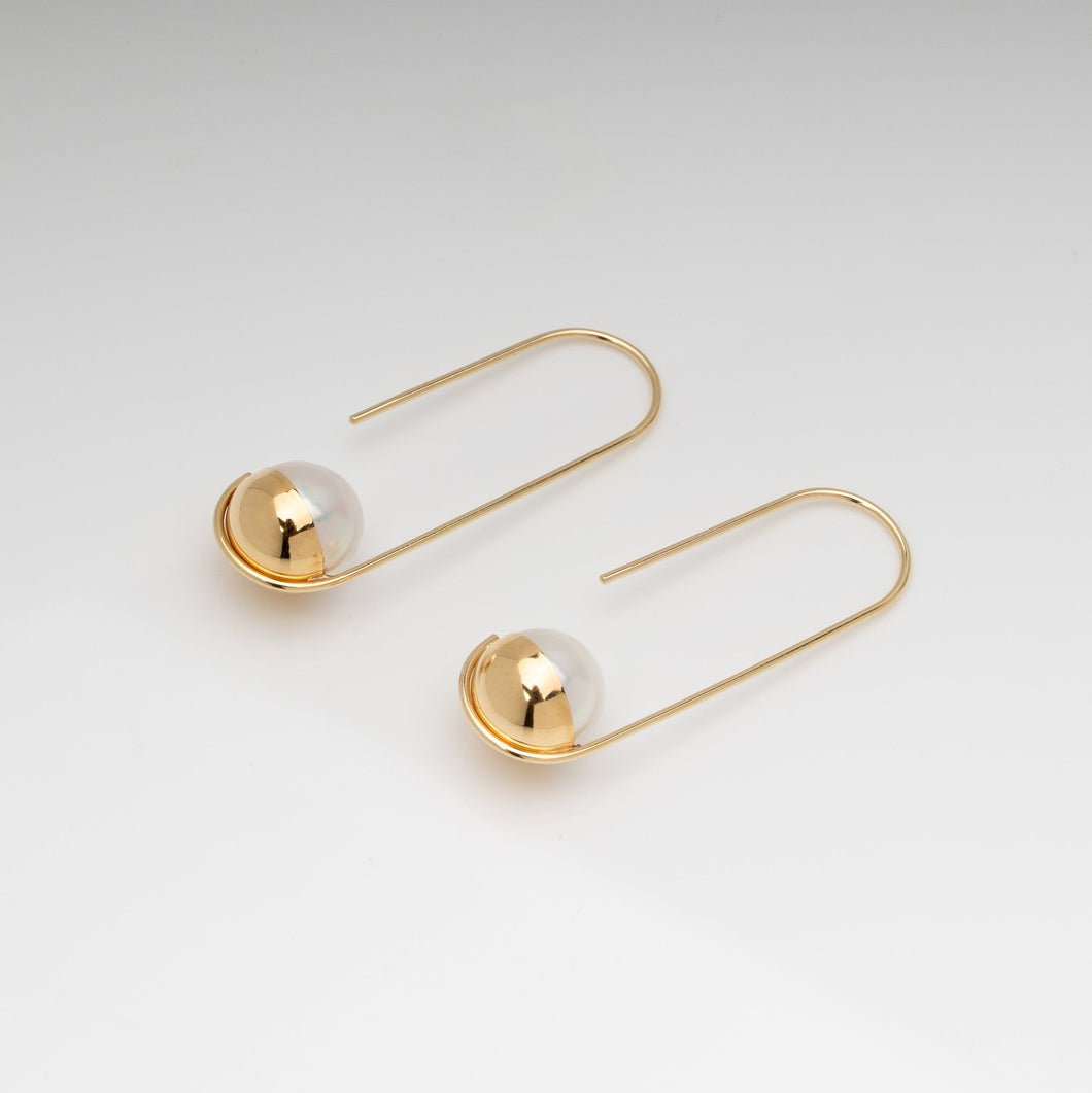 Toki（時） Akoya Pearl Earrings - 18K Yellow Gold, 8mm White Rose Pearls, Handcrafted in Kofu, Japan